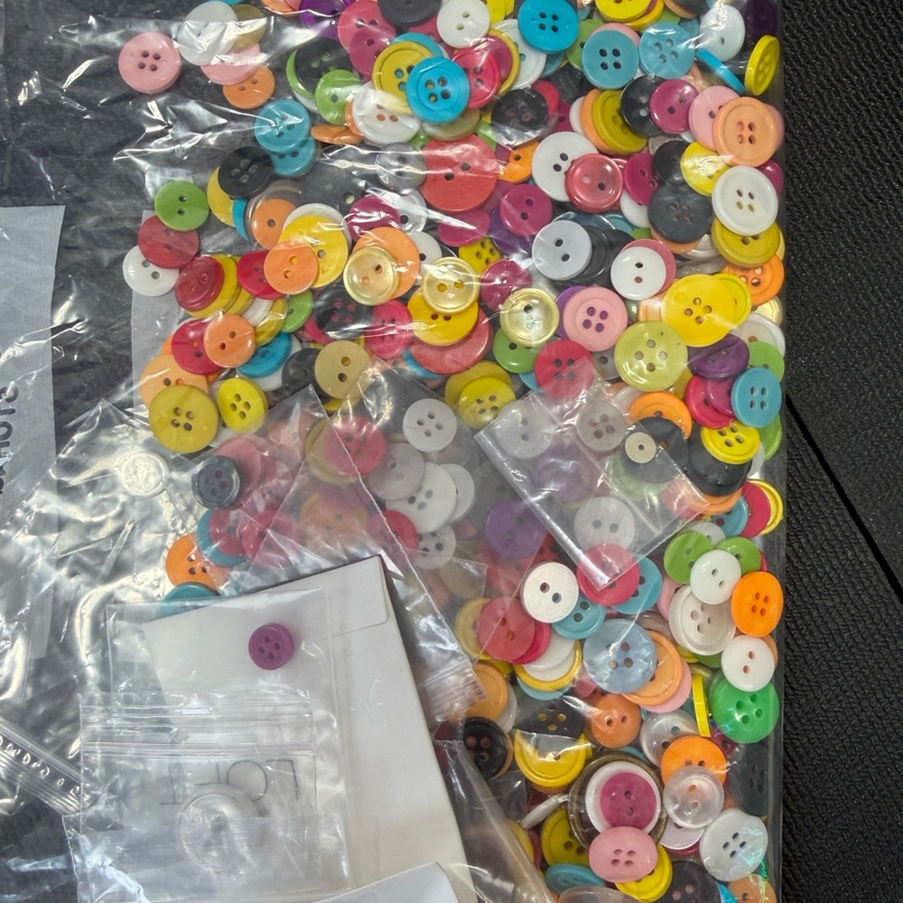 Colorful Assorted Buttons - Picture 7 of 7